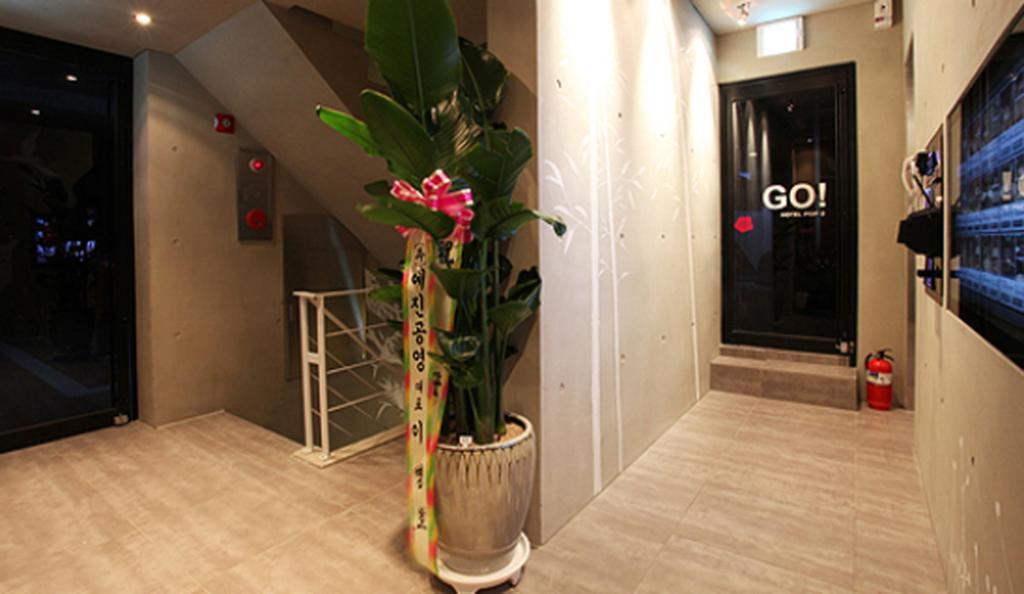 Hotel Pop2 Jongno Сеул Экстерьер фото