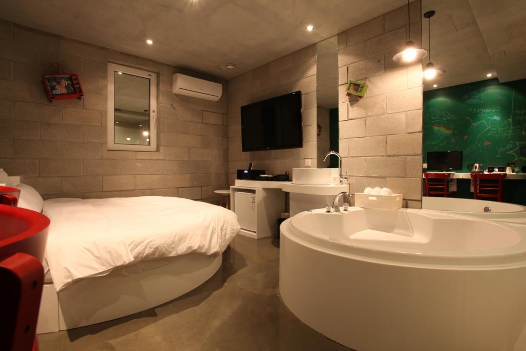 Hotel Pop2 Jongno Сеул Номер фото