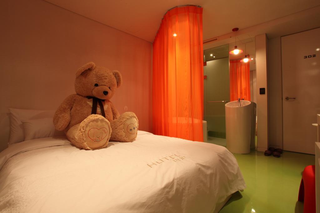 Hotel Pop2 Jongno Сеул Экстерьер фото