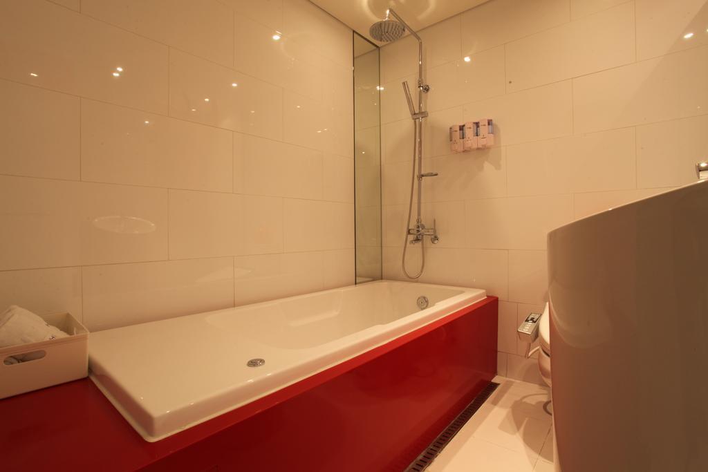 Hotel Pop2 Jongno Сеул Экстерьер фото